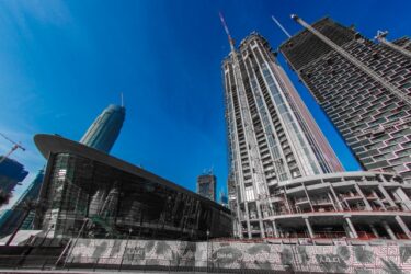 REIT（不動産投資信託）入門: 大学生・若年社会人が知るべき不動産投資の第一歩”